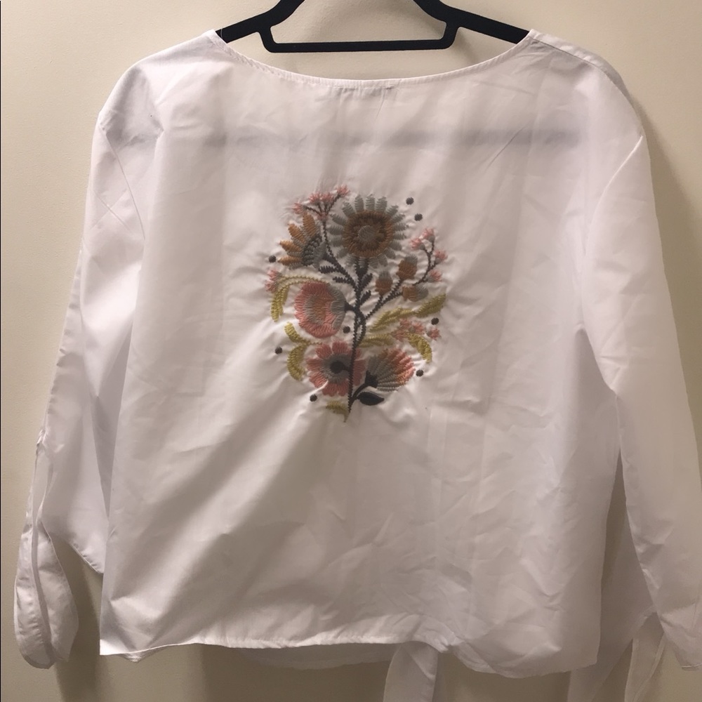 Shirt with embroidery